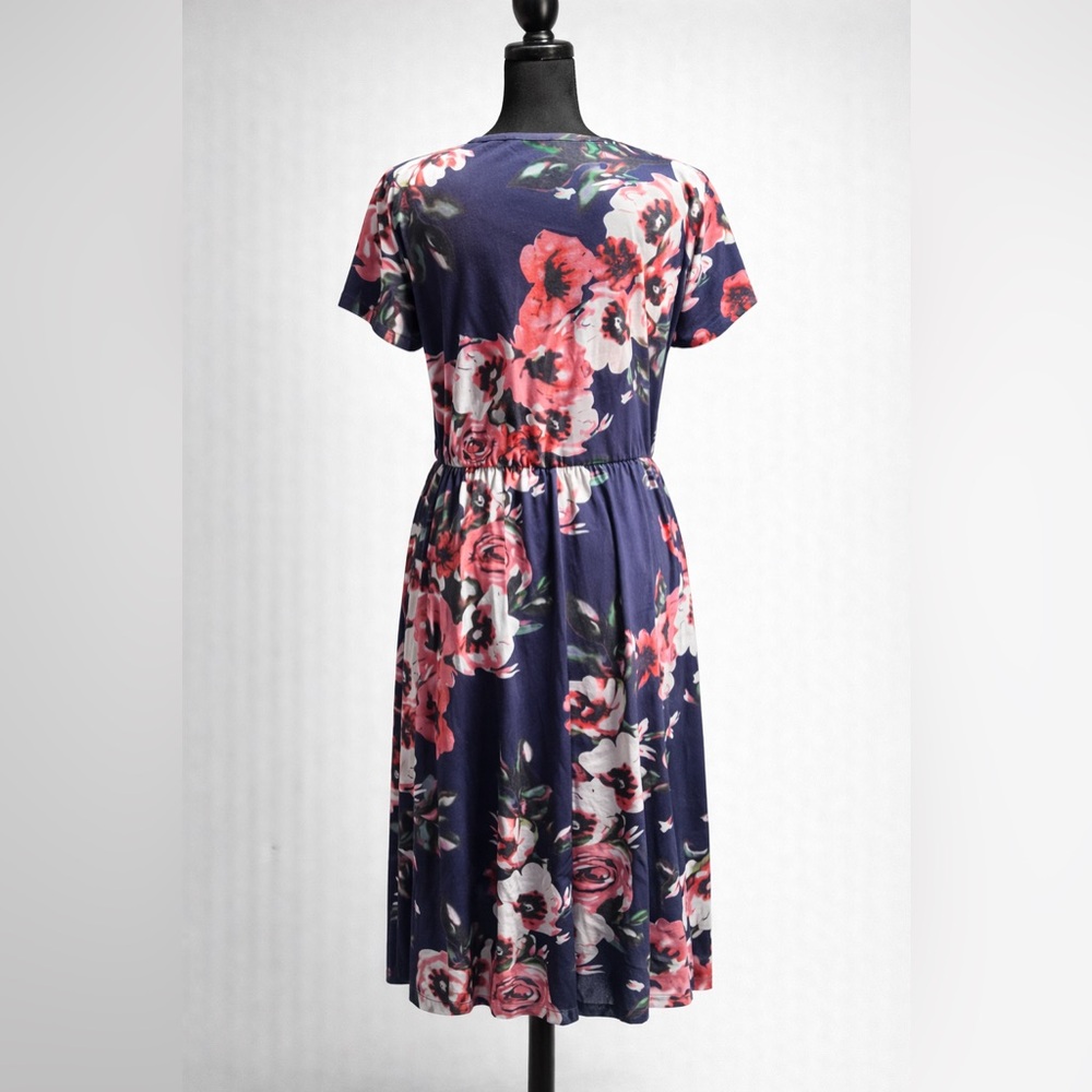 Ouges Floral Wrap Dress with Pockets – Size L - image 2